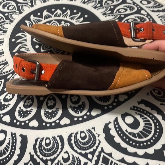 Charles David Sandals (Size 6) - Picture 12 of 13